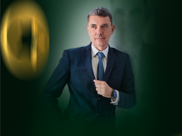 Dr. Júlio César de Andrade Martins
